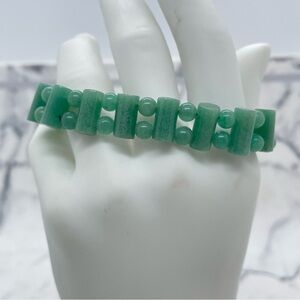 Elegant Green Stone Beaded Stretch Bracelet